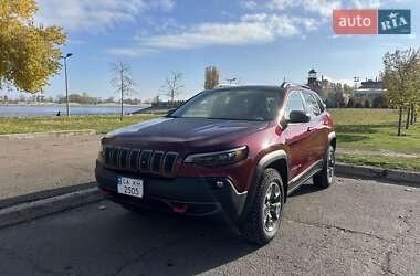 Внедорожник / Кроссовер Jeep Cherokee 2019 в 