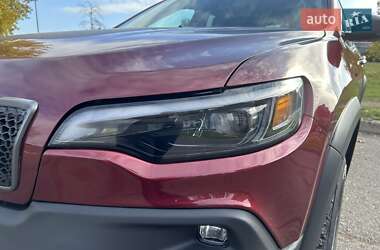Внедорожник / Кроссовер Jeep Cherokee 2019 в 