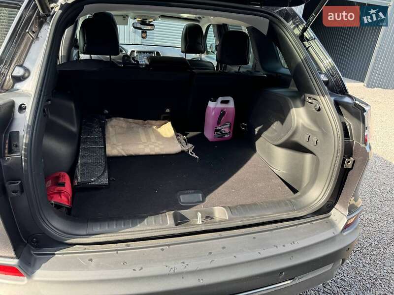 Внедорожник / Кроссовер Jeep Cherokee 2020 в Кривом Роге фото 21 Внедорожник / Кроссовер Jeep Cherokee 2020 в Кривом Роге