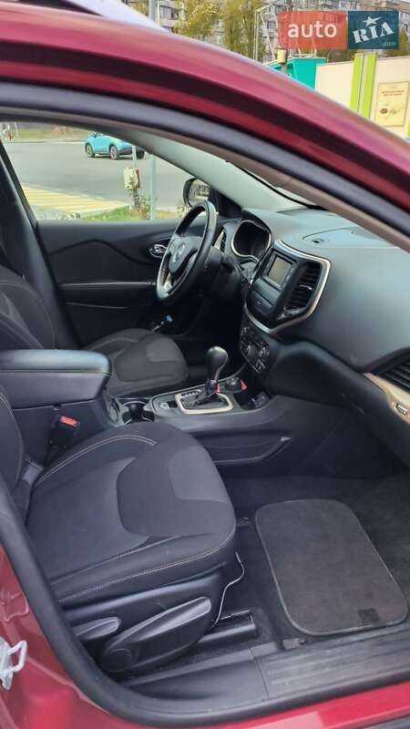 Внедорожник / Кроссовер Jeep Cherokee 2015 в Днепре