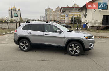 Внедорожник / Кроссовер Jeep Cherokee 2019 в Киеве