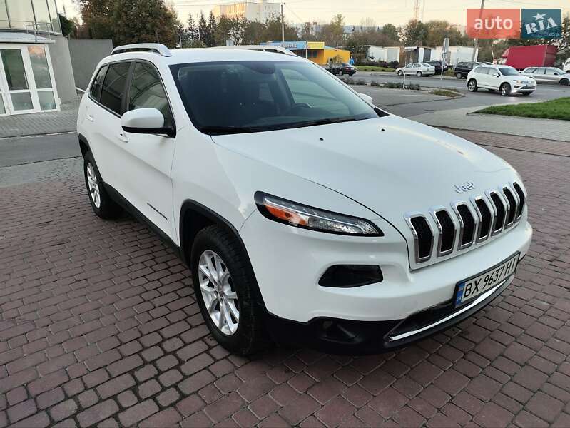 Внедорожник / Кроссовер Jeep Cherokee 2017 в Хмельницком