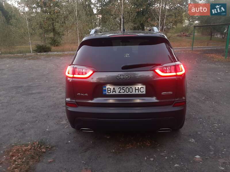 Внедорожник / Кроссовер Jeep Cherokee 2018 в Благовещенском
