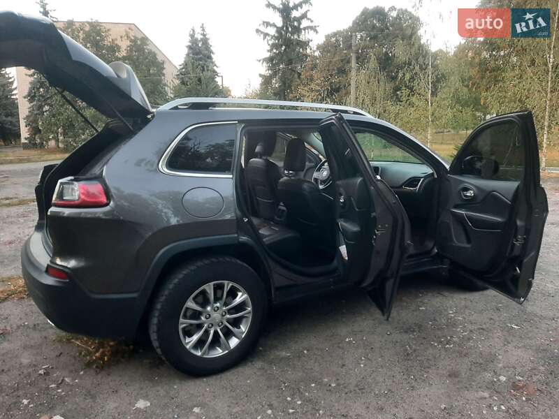 Внедорожник / Кроссовер Jeep Cherokee 2018 в Благовещенском