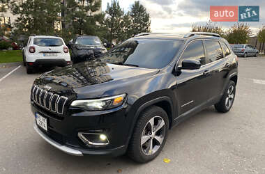 Позашляховик / Кросовер Jeep Cherokee 2018 в 
