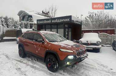 Внедорожник / Кроссовер Jeep Cherokee 2014 в Хмельницком