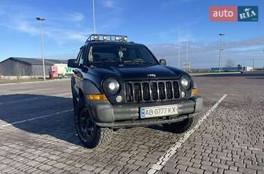 Внедорожник / Кроссовер Jeep Cherokee 2005 в Немирове