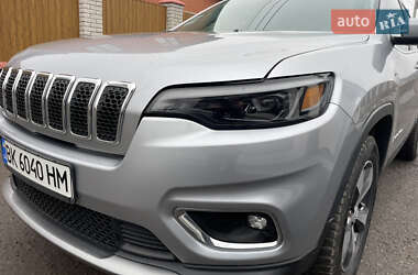 Внедорожник / Кроссовер Jeep Cherokee 2019 в Виннице