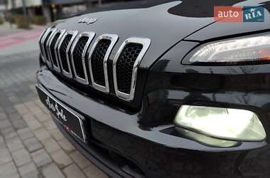 Внедорожник / Кроссовер Jeep Cherokee 2013 в Киеве