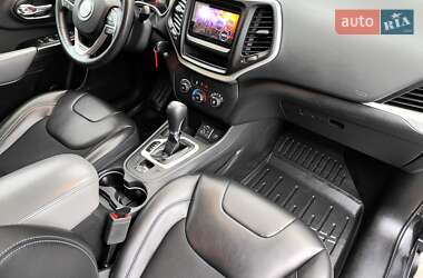 Внедорожник / Кроссовер Jeep Cherokee 2013 в Киеве