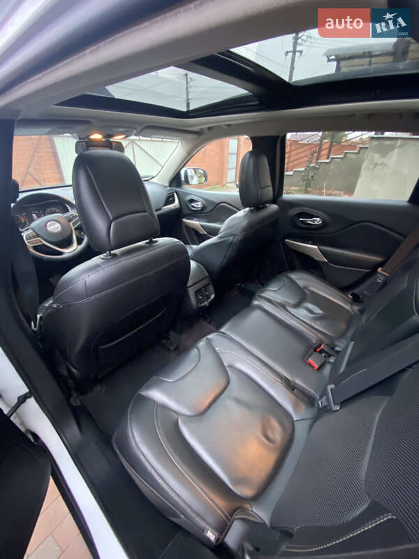 Позашляховик / Кросовер Jeep Cherokee 2017 в Боярці