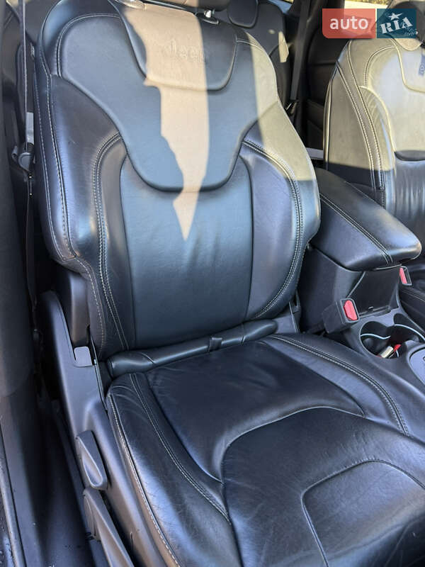 Внедорожник / Кроссовер Jeep Cherokee 2016 в Кривом Роге фото 8 Внедорожник / Кроссовер Jeep Cherokee 2016 в Кривом Роге