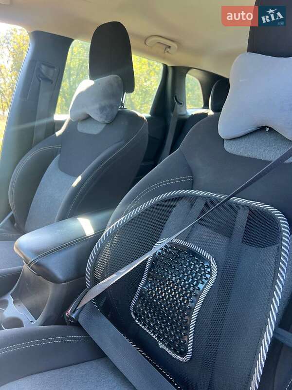 Внедорожник / Кроссовер Jeep Cherokee 2015 в Виннице