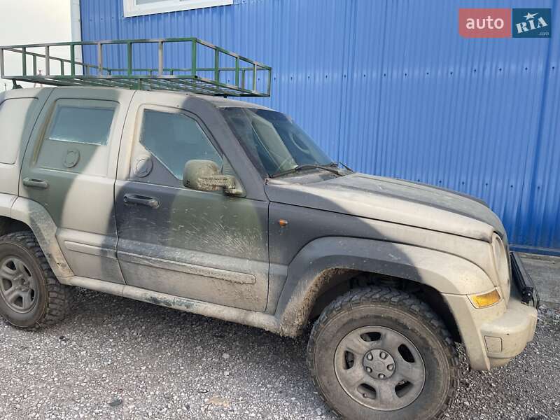 Внедорожник / Кроссовер Jeep Cherokee 2006 в Днепре