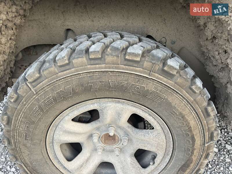 Внедорожник / Кроссовер Jeep Cherokee 2006 в Днепре