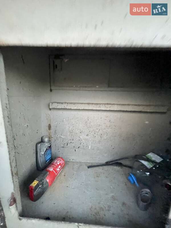 Внедорожник / Кроссовер Jeep Cherokee 2006 в Днепре