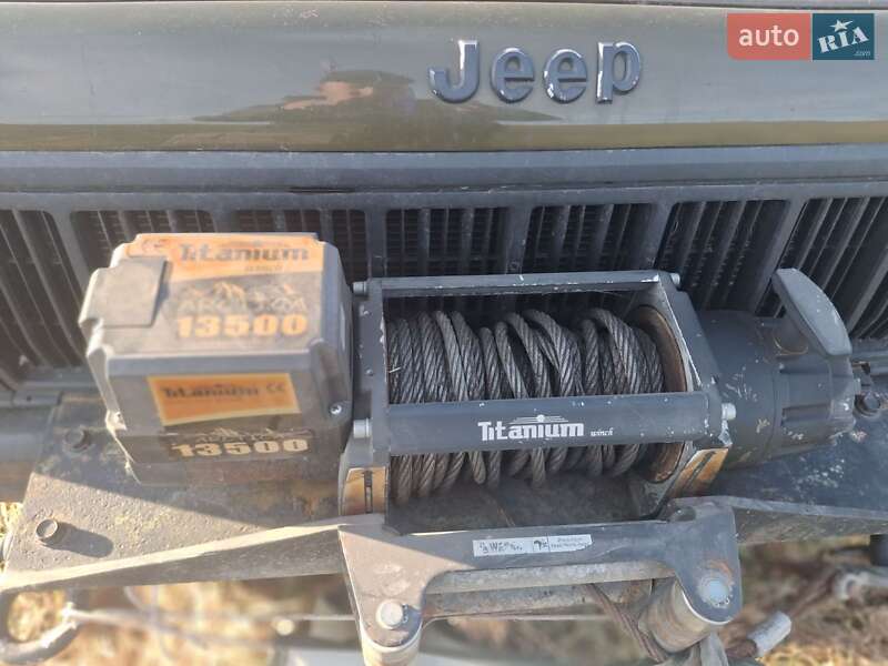 Внедорожник / Кроссовер Jeep Cherokee 1992 в Ивано-Франковске