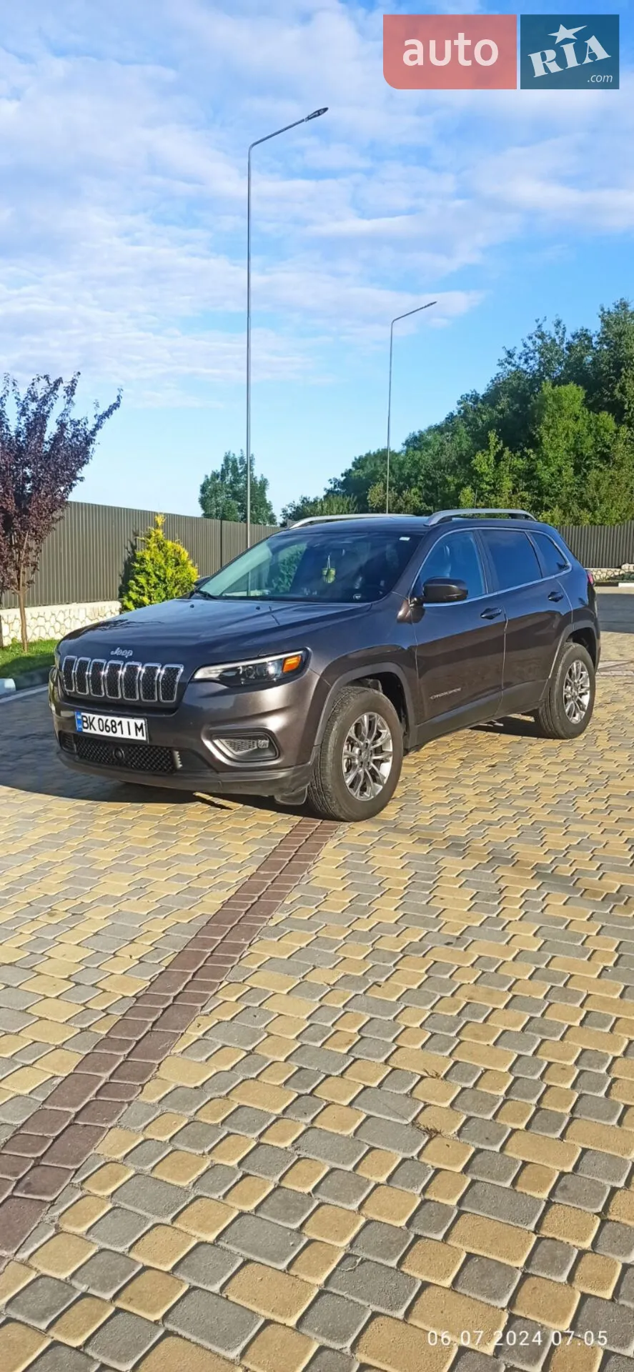2020 Jeep Cherokee - мініатюра 4
