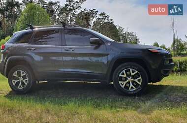 Внедорожник / Кроссовер Jeep Cherokee 2015 в 