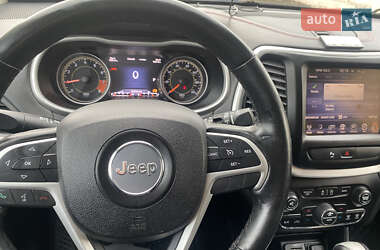 Внедорожник / Кроссовер Jeep Cherokee 2015 в Полтаве