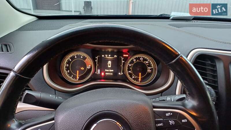 Позашляховик / Кросовер Jeep Cherokee 2016 в Києві