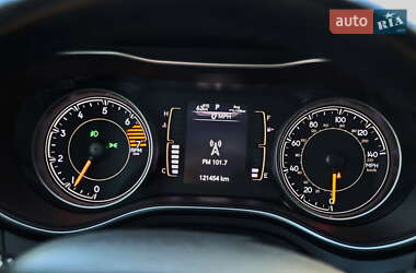 Внедорожник / Кроссовер Jeep Cherokee 2019 в 
