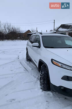 Позашляховик / Кросовер Jeep Cherokee 2015 в Луцьку