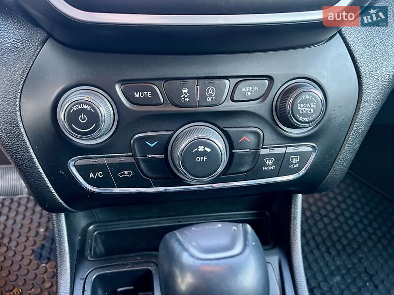 Позашляховик / Кросовер Jeep Cherokee 2019 в Львові