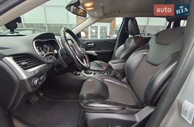 Позашляховик / Кросовер Jeep Cherokee 2017 в 