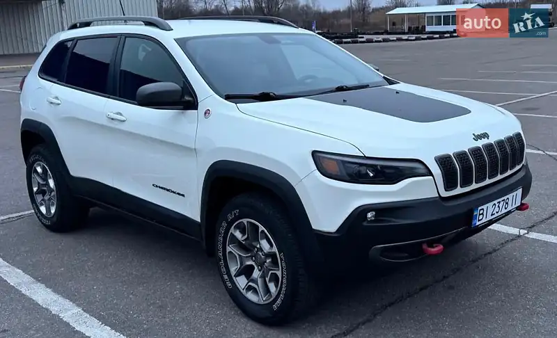 Позашляховик / Кросовер Jeep Cherokee 2018 в 