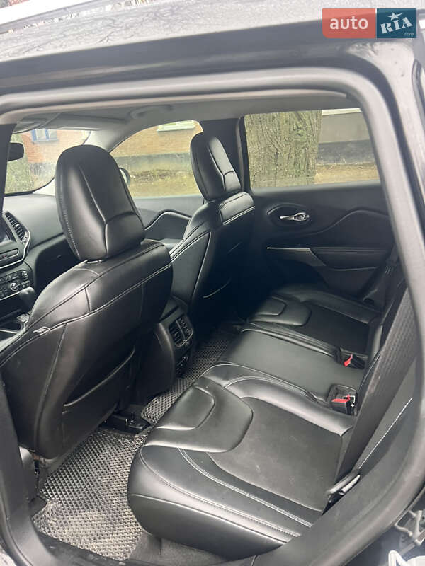 Внедорожник / Кроссовер Jeep Cherokee 2019 в Лубнах фото 8 Внедорожник / Кроссовер Jeep Cherokee 2019 в Лубнах