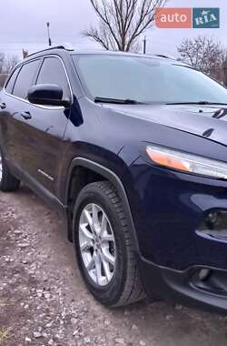 Внедорожник / Кроссовер Jeep Cherokee 2016 в 