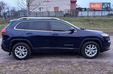 Внедорожник / Кроссовер Jeep Cherokee 2016 в 