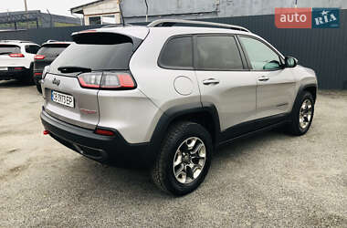 Позашляховик / Кросовер Jeep Cherokee 2018 в 