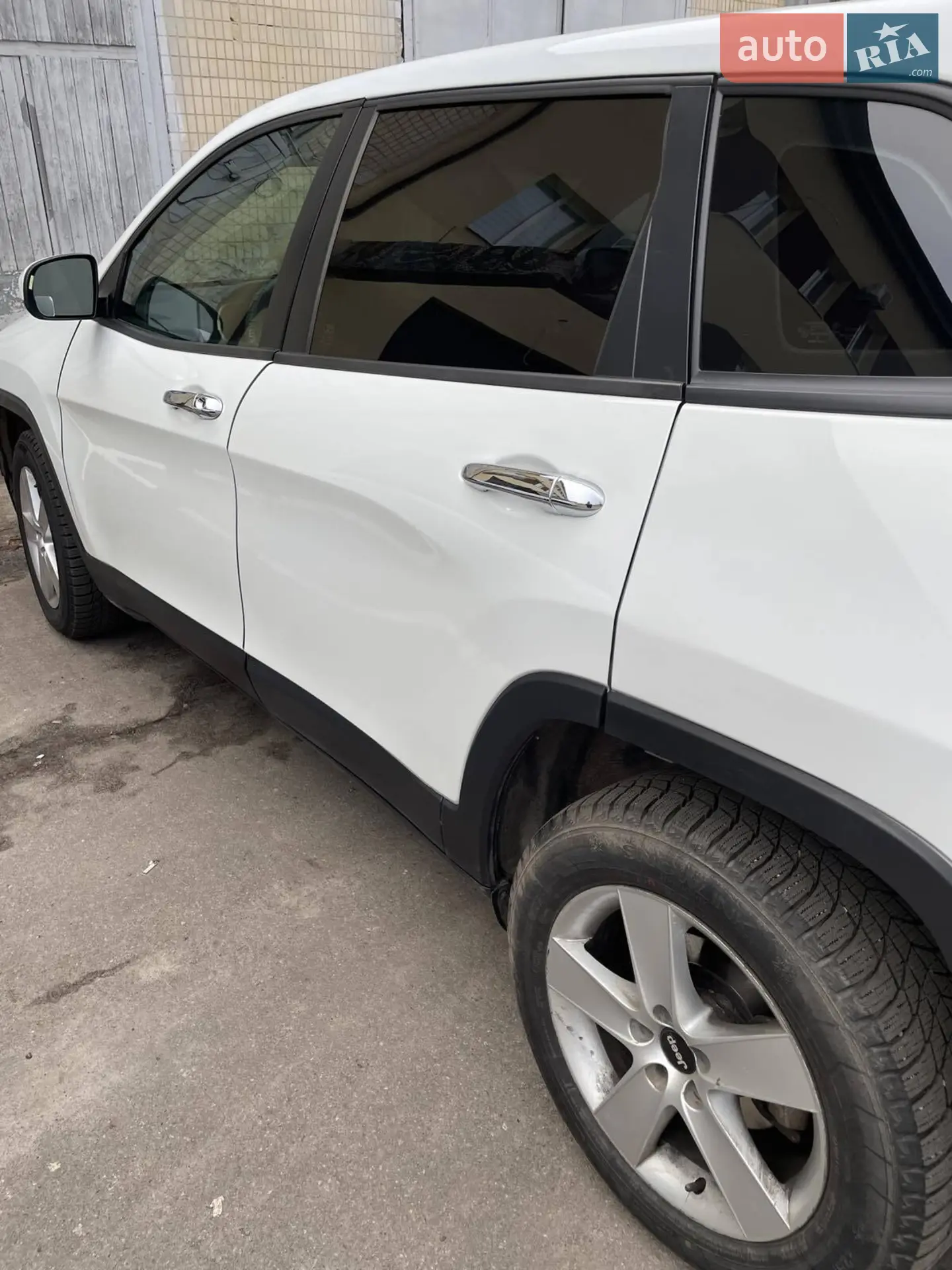 2017 Jeep Cherokee - мініатюра 3