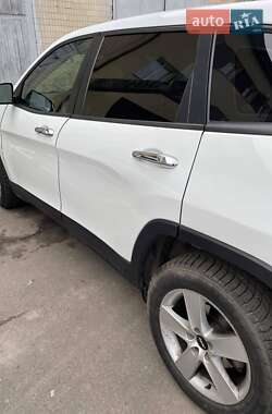 Внедорожник / Кроссовер Jeep Cherokee 2017 в 