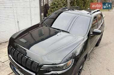 Внедорожник / Кроссовер Jeep Cherokee 2019 в 
