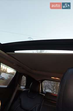 Позашляховик / Кросовер Jeep Cherokee 2016 в 