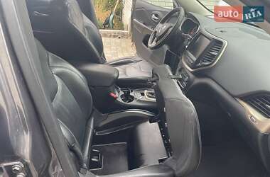 Внедорожник / Кроссовер Jeep Cherokee 2014 в 