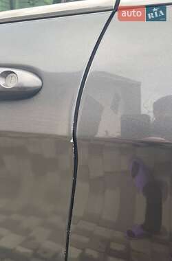 Внедорожник / Кроссовер Jeep Cherokee 2014 в 