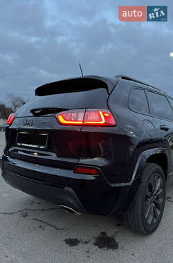 Внедорожник / Кроссовер Jeep Cherokee 2019 в 