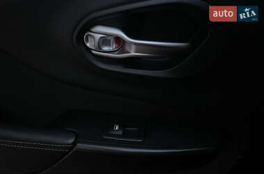 Внедорожник / Кроссовер Jeep Cherokee 2013 в 