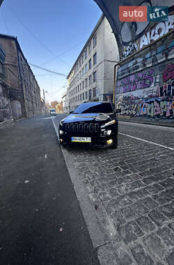 Внедорожник / Кроссовер Jeep Cherokee 2014 в 