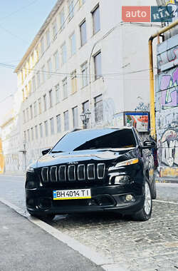 Внедорожник / Кроссовер Jeep Cherokee 2014 в 