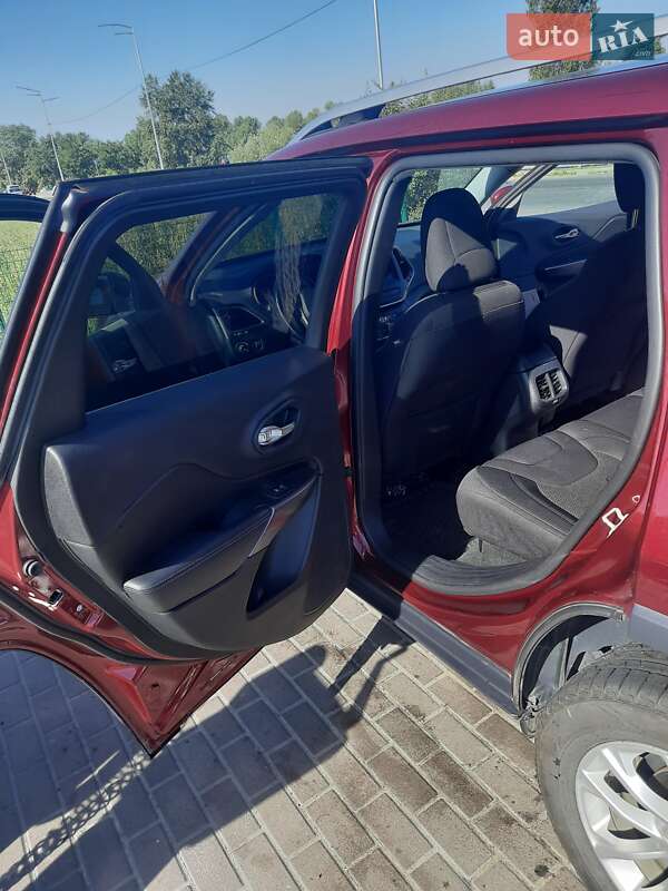 Внедорожник / Кроссовер Jeep Cherokee 2019 в Ужгороде фото 12 Внедорожник / Кроссовер Jeep Cherokee 2019 в Ужгороде