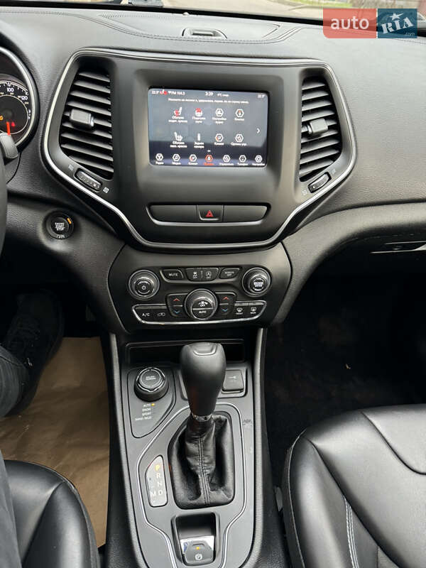 Внедорожник / Кроссовер Jeep Cherokee 2018 в Одессе фото 14 Внедорожник / Кроссовер Jeep Cherokee 2018 в Одессе