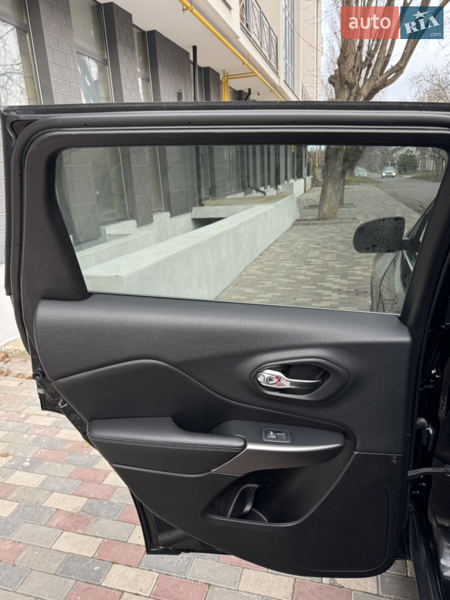 2018 Jeep Cherokee - мініатюра 19