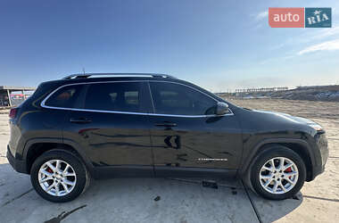Внедорожник / Кроссовер Jeep Cherokee 2016 в 