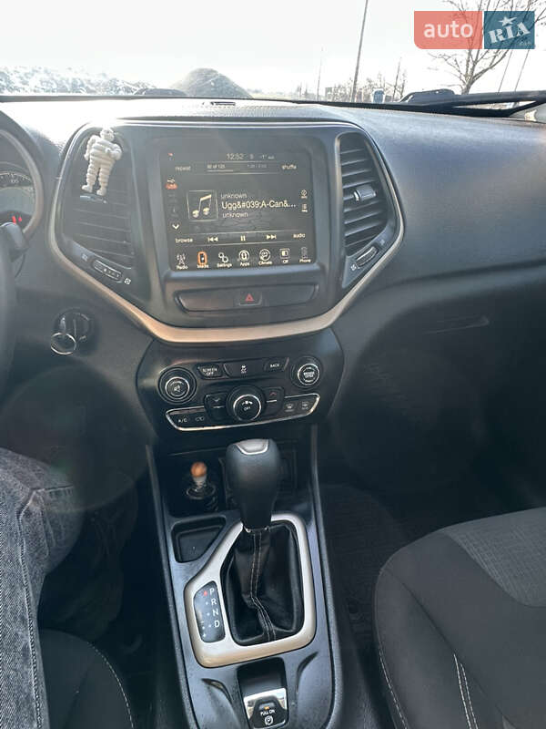 Внедорожник / Кроссовер Jeep Cherokee 2016 в Одессе