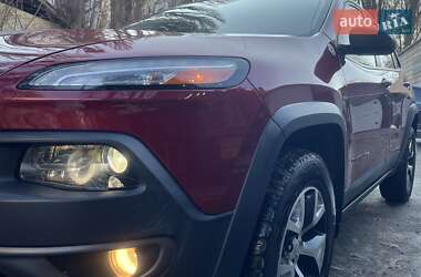 Внедорожник / Кроссовер Jeep Cherokee 2014 в 